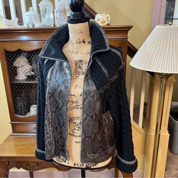 Oscar De La Renta Fall 07 Cashmere and German Python Cable Knit Sweater. Mint. - Picture 10 of 14